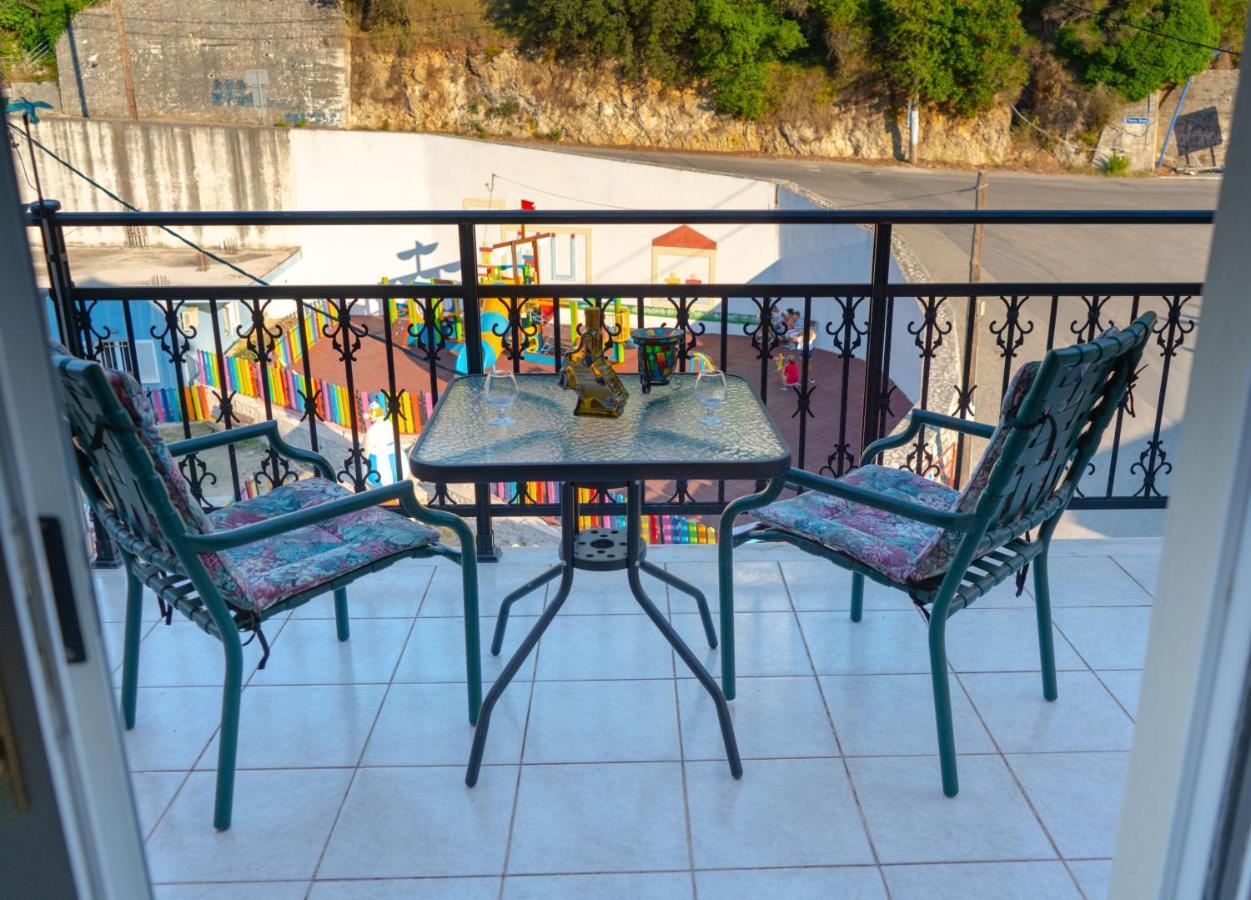 Valsamis Villa Apartments Πόρος Εξωτερικό φωτογραφία
