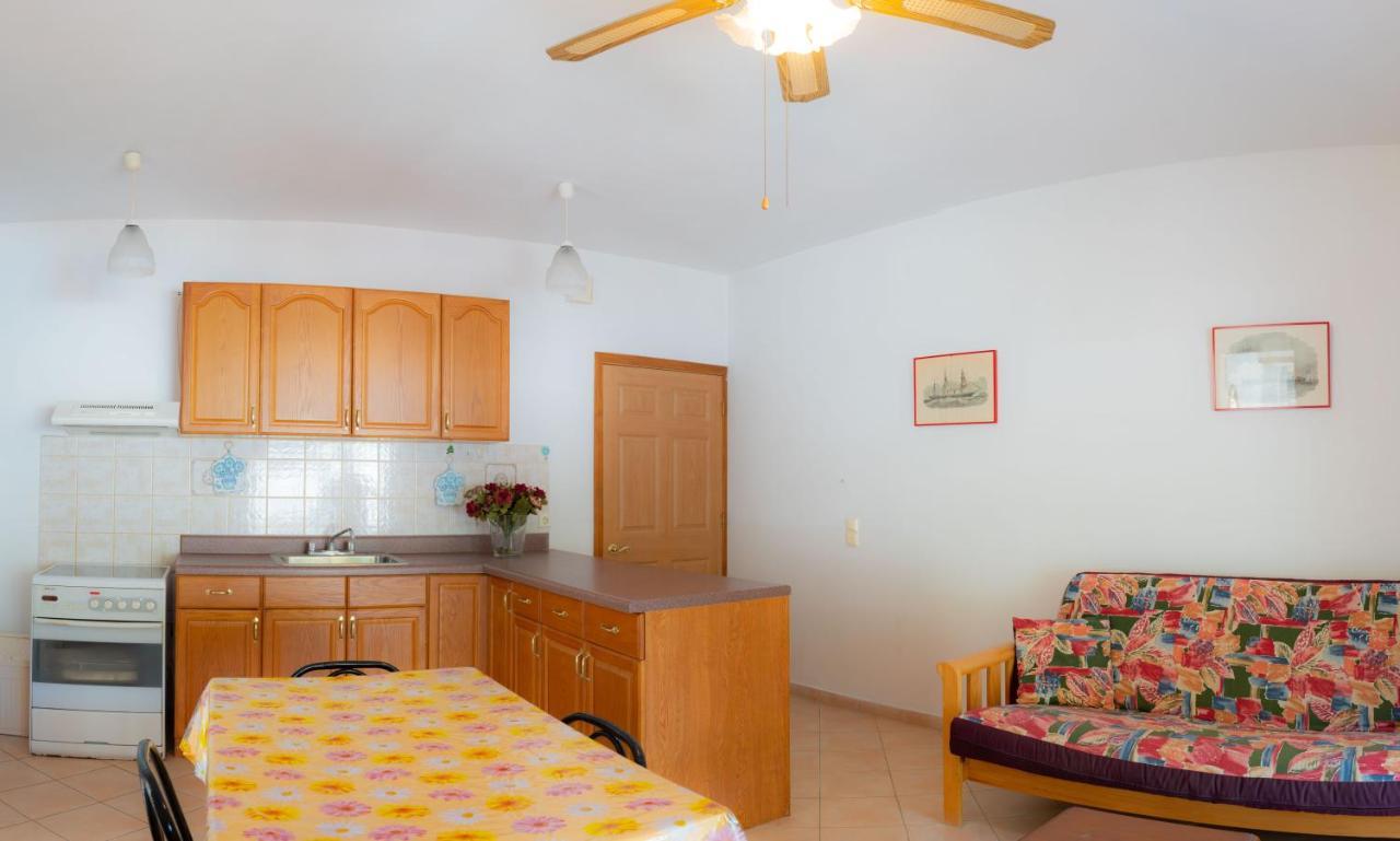 Valsamis Villa Apartments Πόρος Εξωτερικό φωτογραφία
